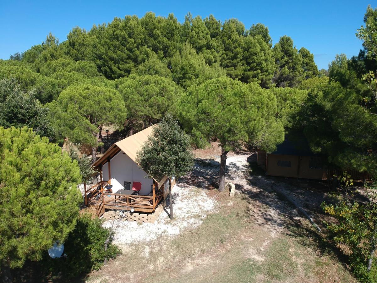 Camping Paradiso 佩萨罗 外观 照片