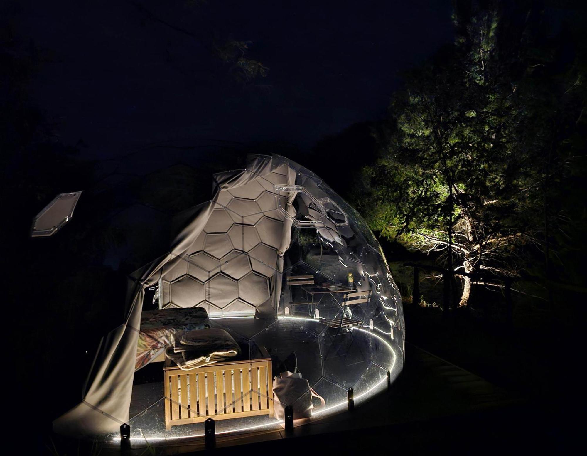 Camping Paradiso 佩萨罗 外观 照片