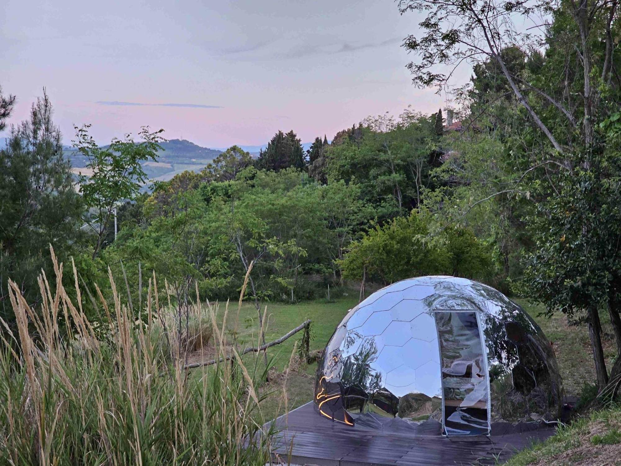 Camping Paradiso 佩萨罗 外观 照片