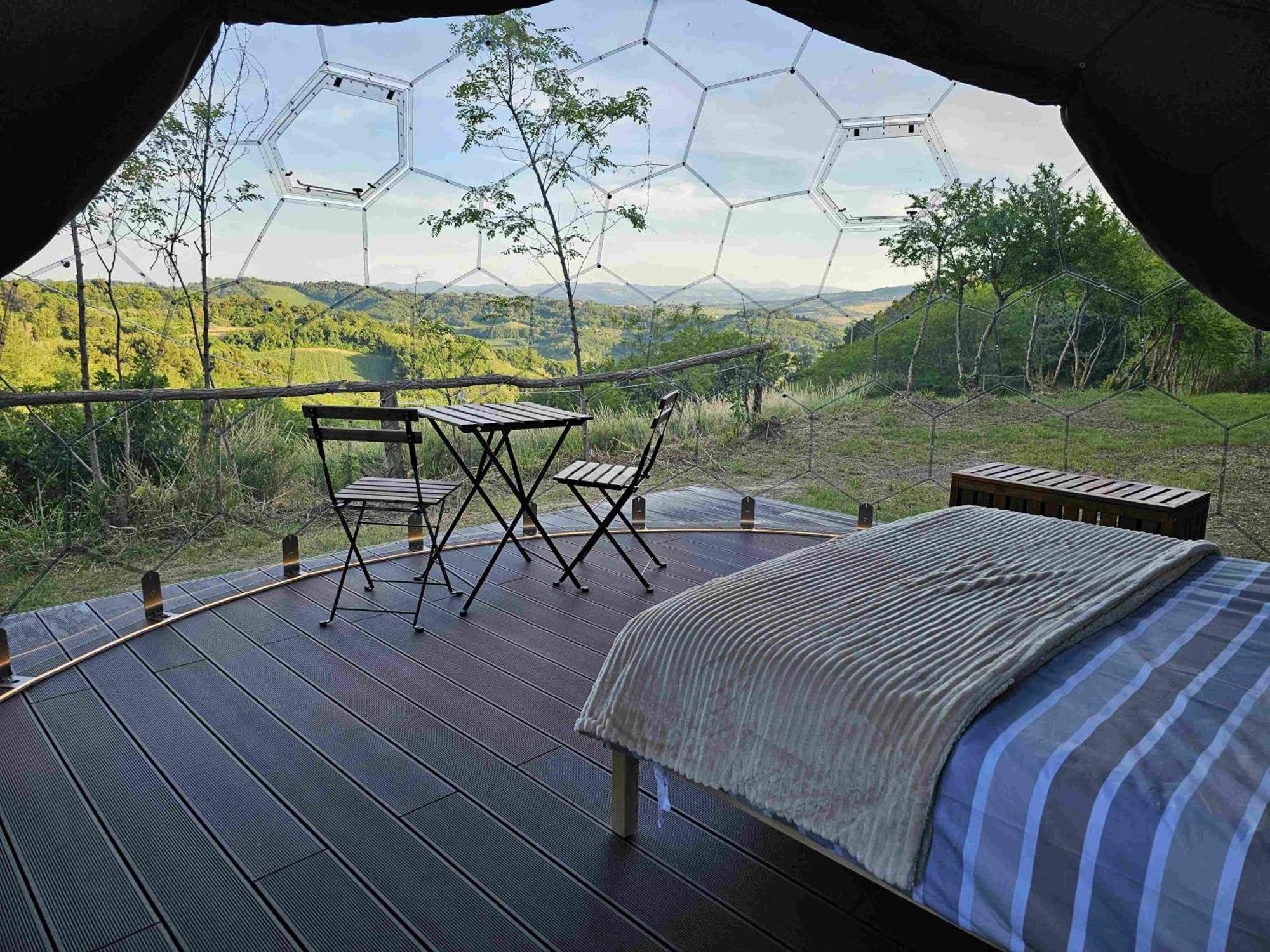 Camping Paradiso 佩萨罗 外观 照片